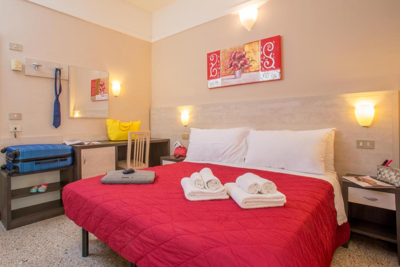Hotel London Каттоліка Екстер'єр фото
